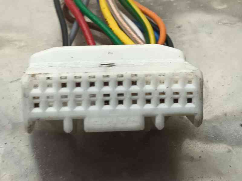 Recambio de espejo retrovisor izquierdo para mg zs hybrid+ 1.5 referencia OEM IAM   
