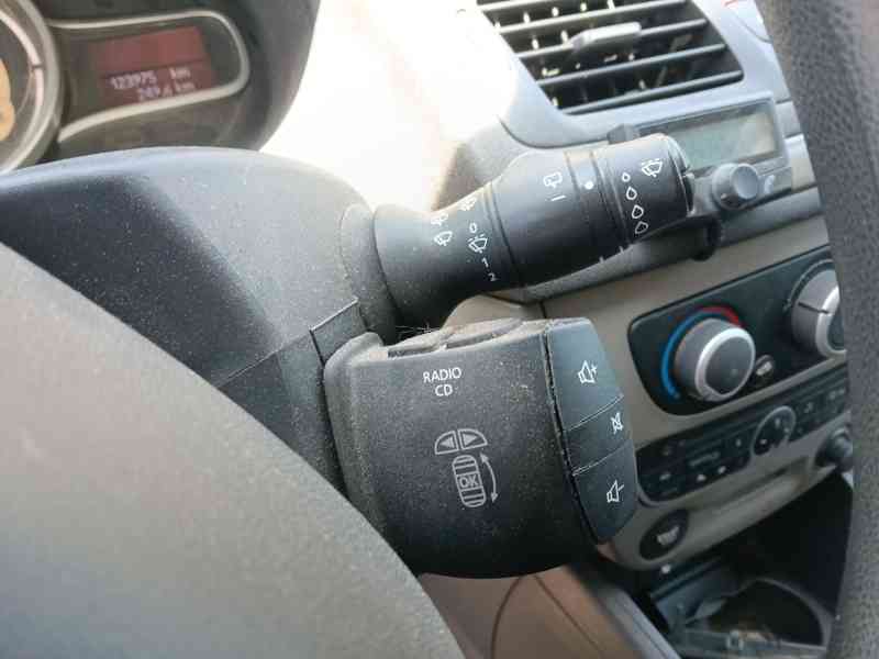 Recambio de mando multifuncion para renault megane iii hatchback (bz0/1_, b3_) 1.5 dci referencia OEM IAM   
