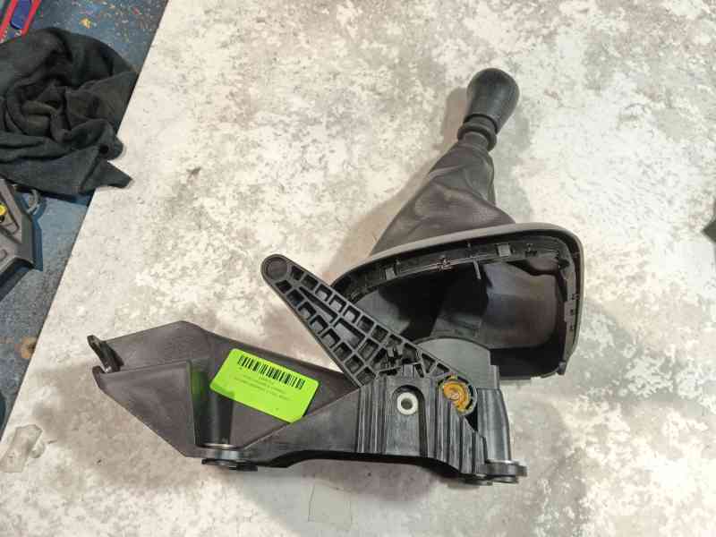 Recambio de pomo palanca cambio para nissan qashqai i (j10, nj10) 2.0 dci referencia OEM IAM   