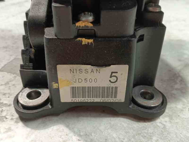 Recambio de pomo palanca cambio para nissan qashqai i (j10, nj10) 2.0 dci referencia OEM IAM   