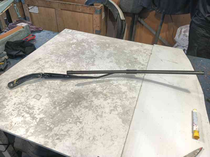 Recambio de brazo limpia delantero izquierdo para renault captur i (j5_, h5_) 1.5 dci 90 referencia OEM IAM   