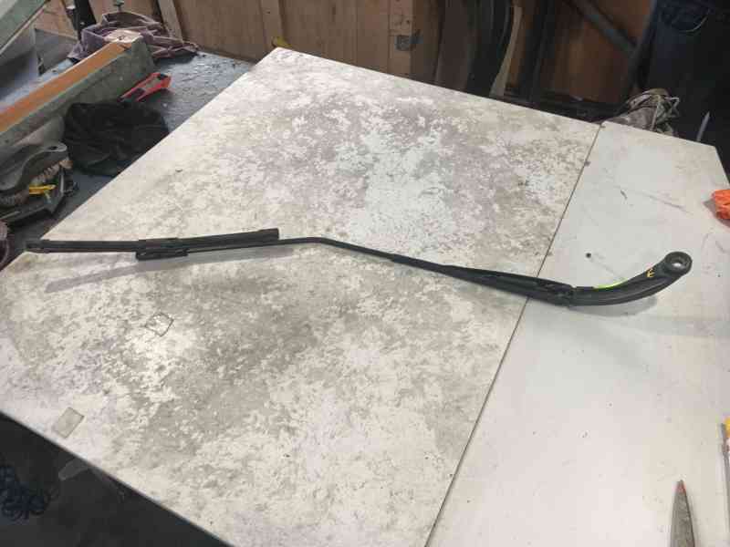 Recambio de brazo limpia delantero derecho para renault captur i (j5_, h5_) 1.5 dci 90 referencia OEM IAM   