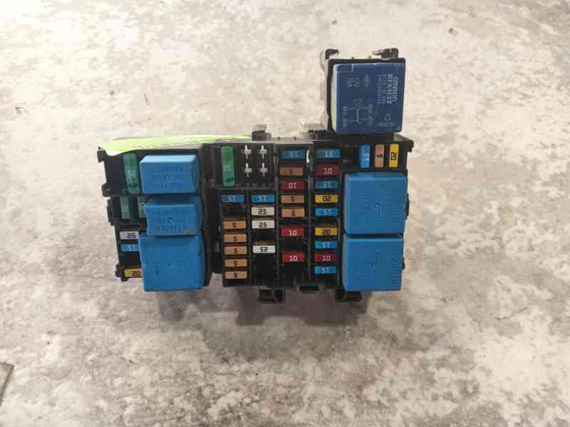 Recambio de caja reles / fusibles para renault captur i (j5_, h5_) 1.5 dci 90 referencia OEM IAM   
