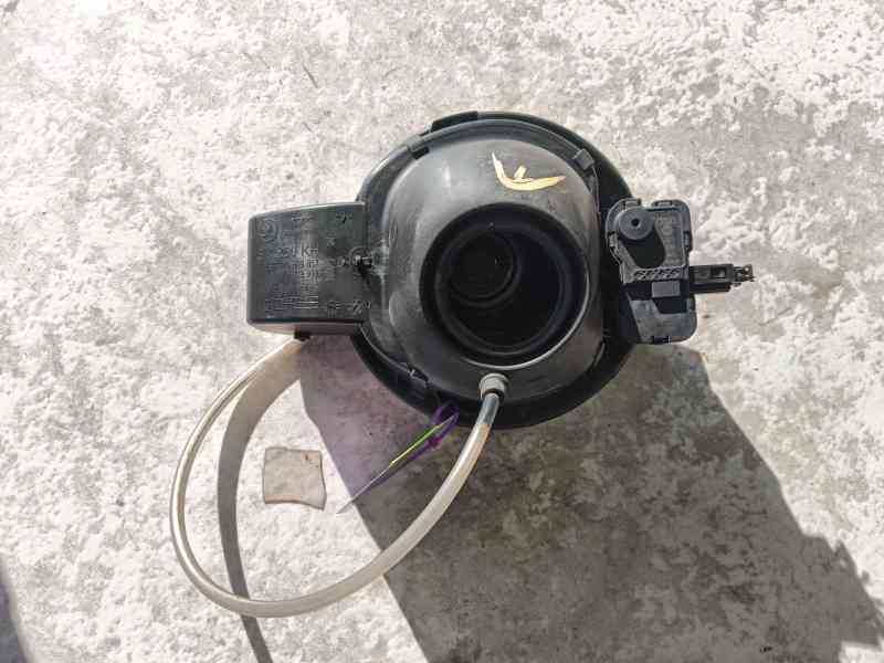 Recambio de tapa exterior combustible para skoda fabia iii (nj3) 1.2 tsi referencia OEM IAM   