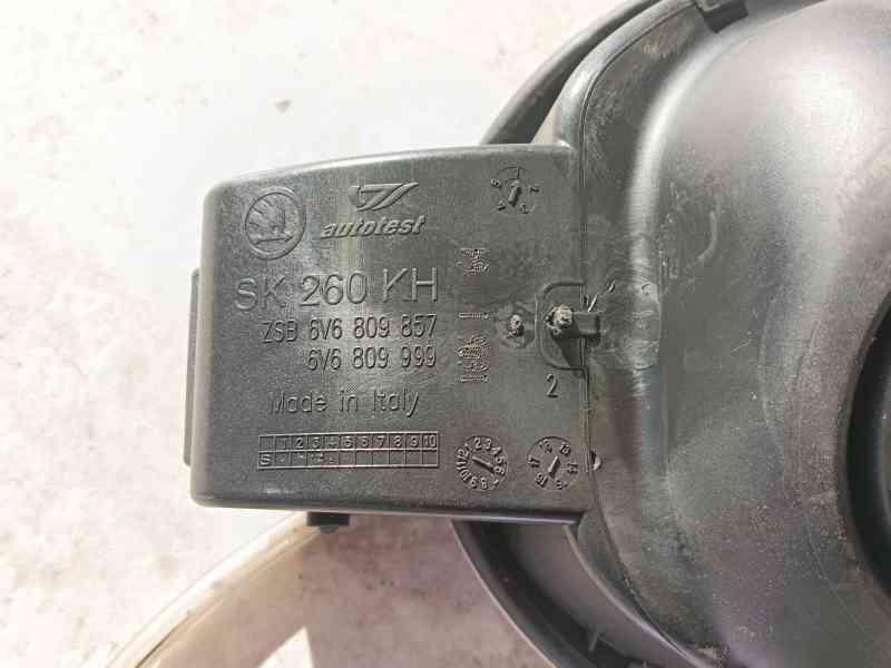 Recambio de tapa exterior combustible para skoda fabia iii (nj3) 1.2 tsi referencia OEM IAM   