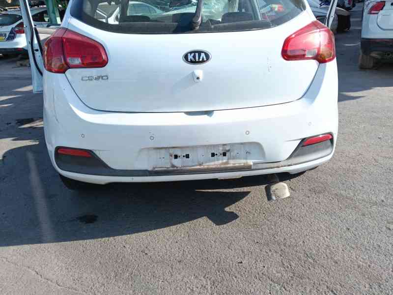 Recambio de paragolpes trasero para kia cee´d (jd) 1.4 cvvt referencia OEM IAM   