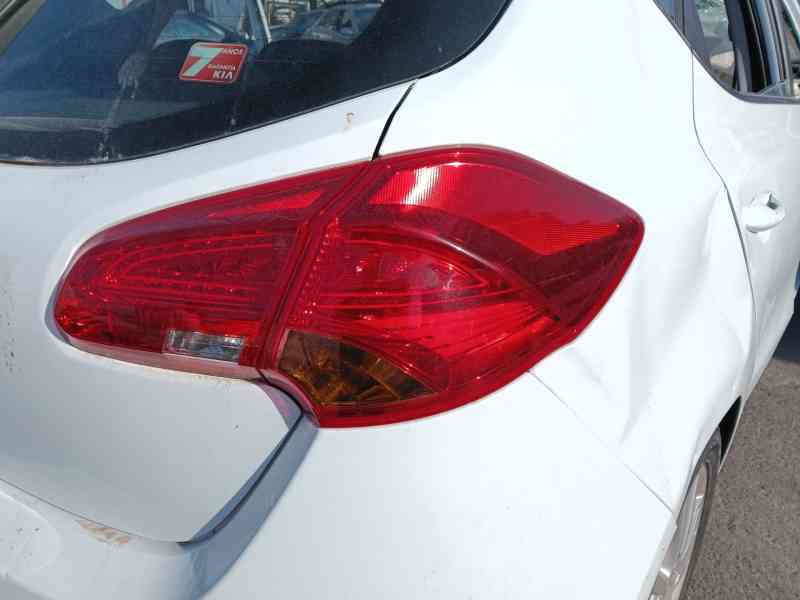 Recambio de piloto trasero derecho para kia cee´d (jd) 1.4 cvvt referencia OEM IAM   