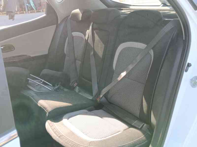 Recambio de asientos traseros para kia cee´d (jd) 1.4 cvvt referencia OEM IAM   