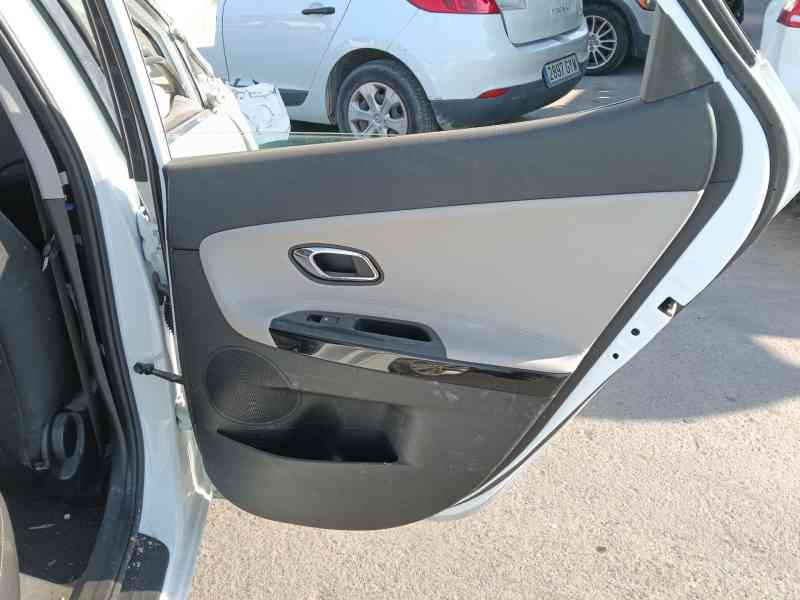 Recambio de guarnecido puerta trasera derecha para kia cee´d (jd) 1.4 cvvt referencia OEM IAM   