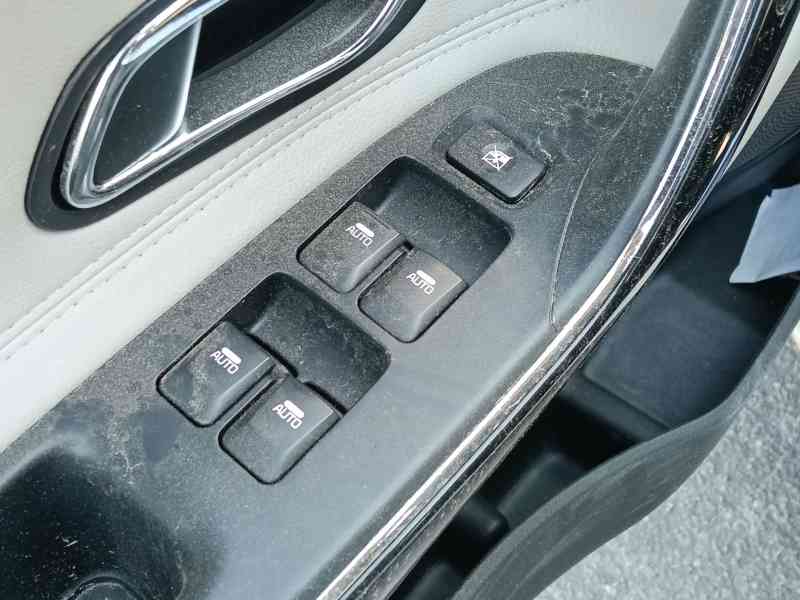 Recambio de mando elevalunas delantero izquierdo para kia cee´d (jd) 1.4 cvvt referencia OEM IAM   