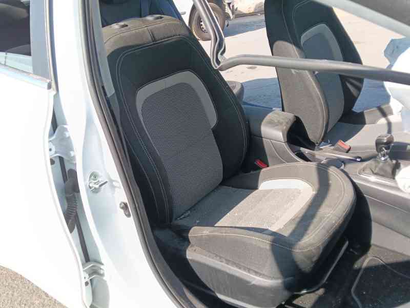 Recambio de asiento delantero derecho para kia cee´d (jd) 1.4 cvvt referencia OEM IAM   