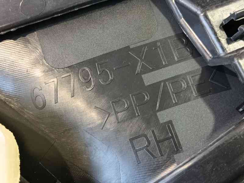 Recambio de guarnecido puerta delantera derecha para toyota c-hr (_x1_) 1.8 hybrid (zyx10_, zyx11_) referencia OEM IAM   