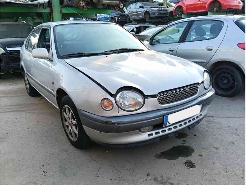 toyota corolla liftback (_e11_) del año 1999