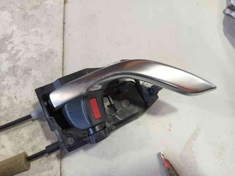 Recambio de cerradura puerta delantera derecha para mazda cx-5 (kf) 2.0 referencia OEM IAM KB8P58310  