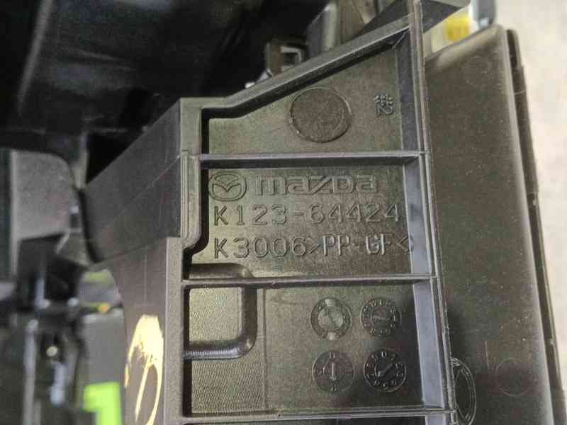 Recambio de apoyabrazos central para mazda cx-5 (kf) 2.0 referencia OEM IAM   