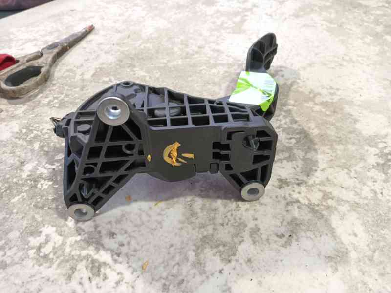 Recambio de pedal acelerador para toyota c-hr (_x1_) 1.8 hybrid (zyx10_, zyx11_) referencia OEM IAM   