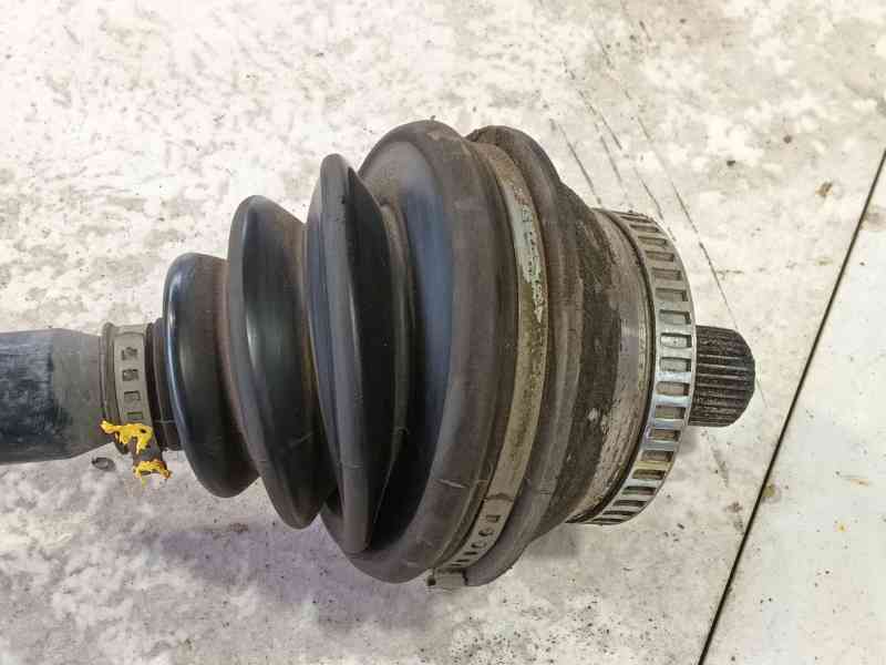 Recambio de transmision delantera izquierda para volkswagen passat b5 (3b2) 1.9 tdi referencia OEM IAM 8D0407451NX / 8D0407451NV