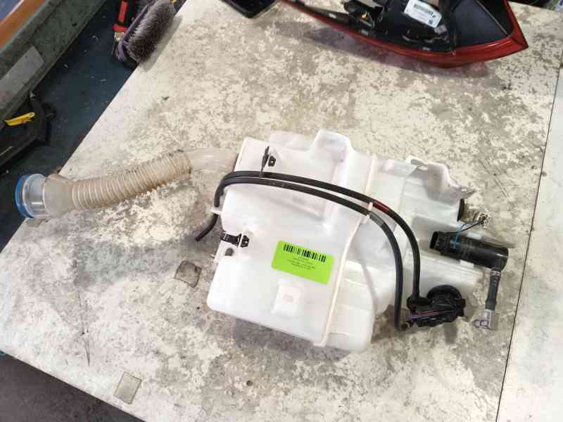 Recambio de deposito limpia para mazda cx-5 (kf) 2.0 referencia OEM IAM KD4567481 / KD5367481  
