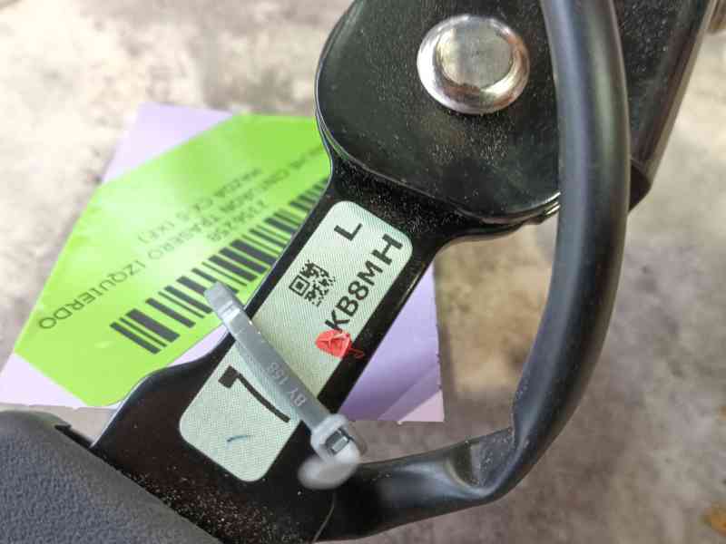 Recambio de enganche cinturon trasero izquierdo para mazda cx-5 (kf) 2.0 referencia OEM IAM   