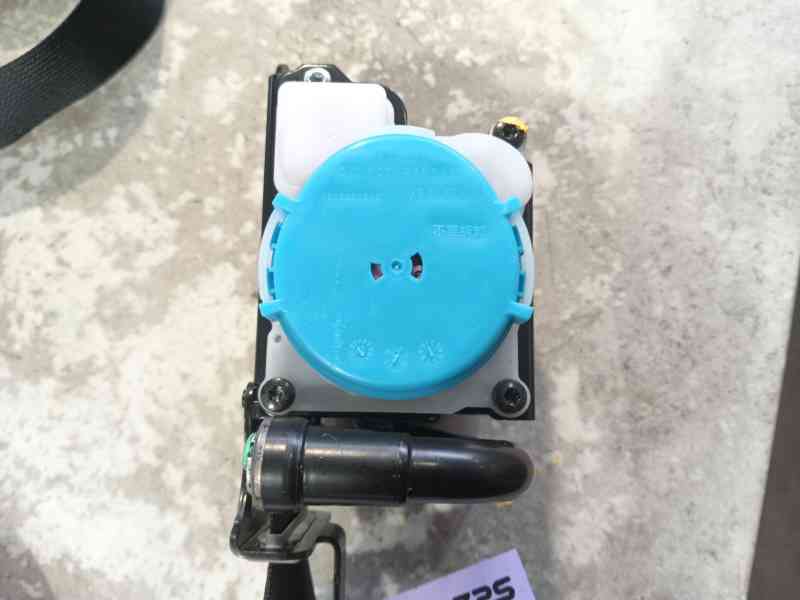 Recambio de cinturon seguridad delantero derecho para mazda cx-5 (kf) 2.0 referencia OEM IAM TK5257L30C75  
