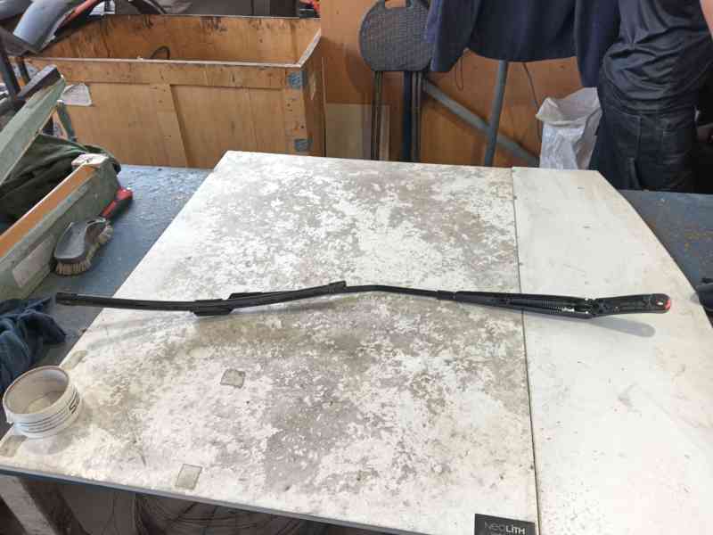 Recambio de brazo limpia delantero derecho para cupra formentor (km7, kmp) 1.4 e-hybrid referencia OEM IAM   