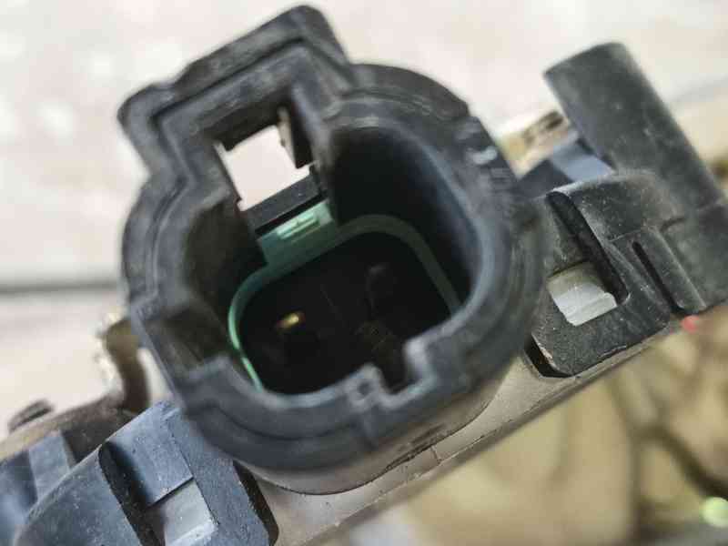 Recambio de cerradura puerta delantera izquierda para nissan terrano ii (r20) 2.7 td 4wd referencia OEM IAM   