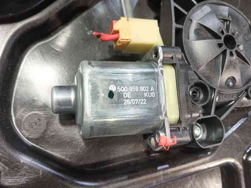 Recambio de elevalunas delantero derecho para skoda octavia iv (nx3, nn3, pv3) 1.5 tsi referencia OEM IAM   