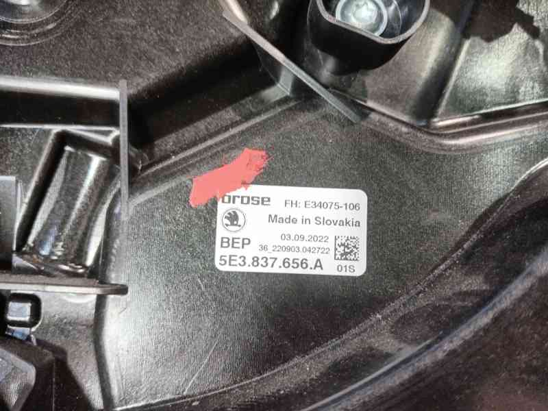 Recambio de elevalunas delantero derecho para skoda octavia iv (nx3, nn3, pv3) 1.5 tsi referencia OEM IAM   