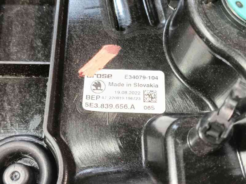 Recambio de elevalunas trasero derecho para skoda octavia iv (nx3, nn3, pv3) 1.5 tsi referencia OEM IAM   