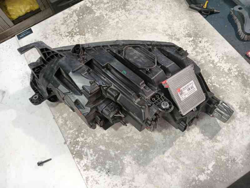 Recambio de faro izquierdo para skoda octavia iv (nx3, nn3, pv3) 1.5 tsi referencia OEM IAM   