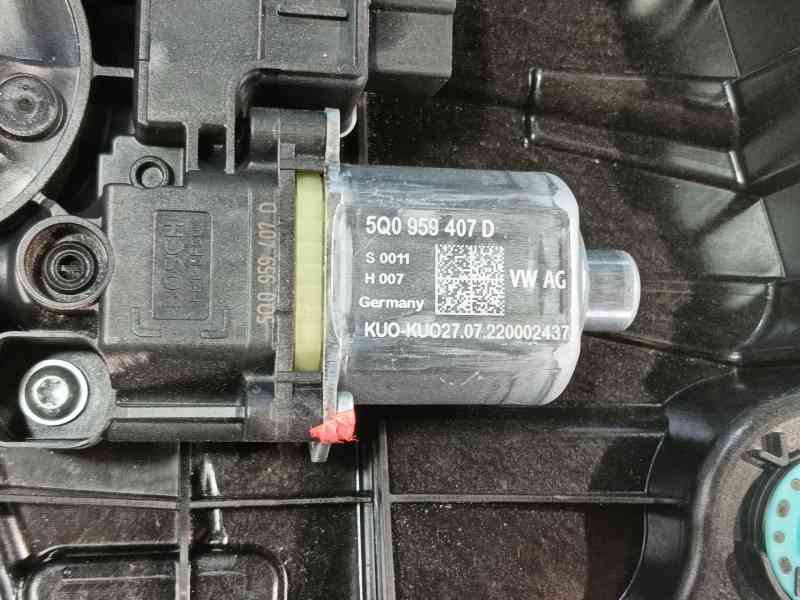 Recambio de elevalunas trasero izquierdo para skoda octavia iv (nx3, nn3, pv3) 1.5 tsi referencia OEM IAM   