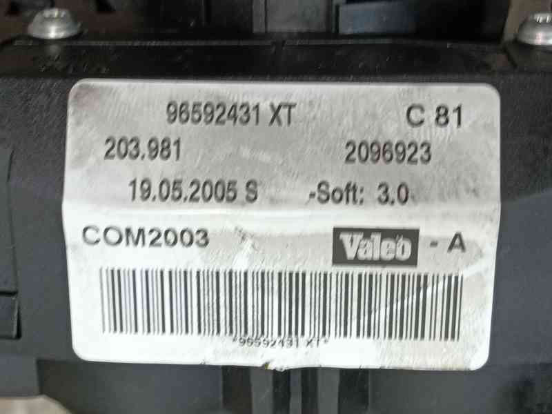Recambio de mando multifuncion para peugeot 407 (6d_) 1.6 hdi 110 (6d9hzc, 6d9hyc) referencia OEM IAM 6242T0  