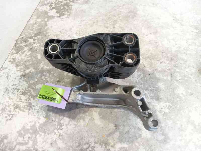 Recambio de soporte motor para renault clio v (b7_) 1.6 e-tech 145 (b7mu) referencia OEM IAM   