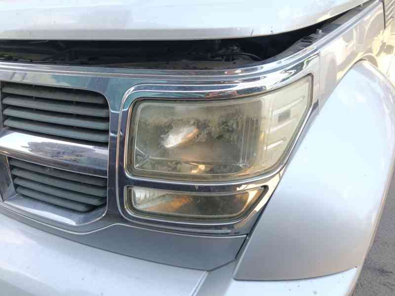 Recambio de faro izquierdo para dodge nitro 2.8 crd 4wd referencia OEM IAM   