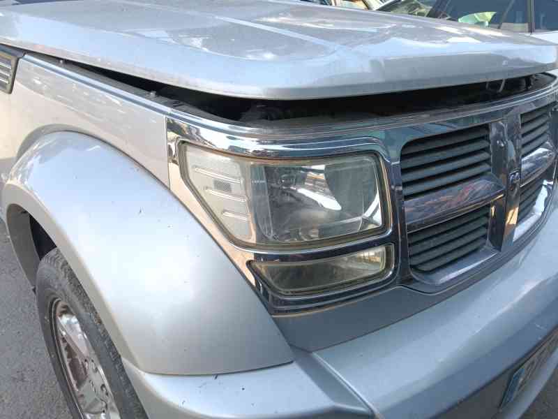 Recambio de faro derecho para dodge nitro 2.8 crd 4wd referencia OEM IAM   