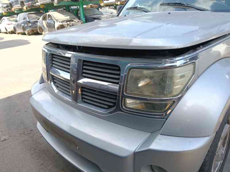 Recambio de rejilla delantera para dodge nitro 2.8 crd 4wd referencia OEM IAM   