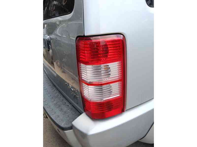 Recambio de piloto trasero derecho para dodge nitro 2.8 crd 4wd referencia OEM IAM   