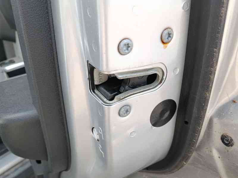 Recambio de cerradura puerta trasera derecha para dodge nitro 2.8 crd 4wd referencia OEM IAM   