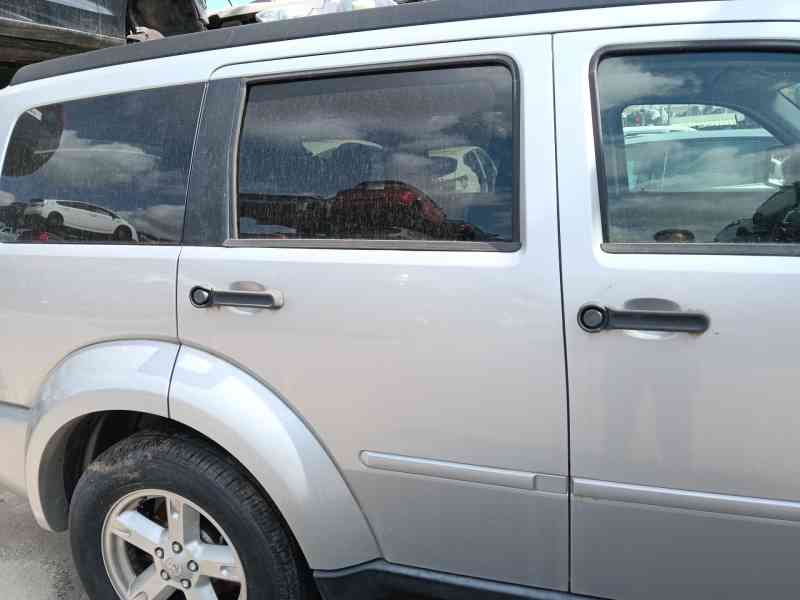 Recambio de puerta trasera derecha para dodge nitro 2.8 crd 4wd referencia OEM IAM   