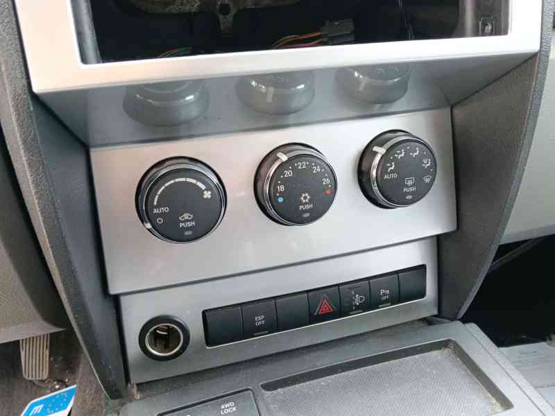Recambio de mando calefaccion / aire acondicionado para dodge nitro 2.8 crd 4wd referencia OEM IAM   