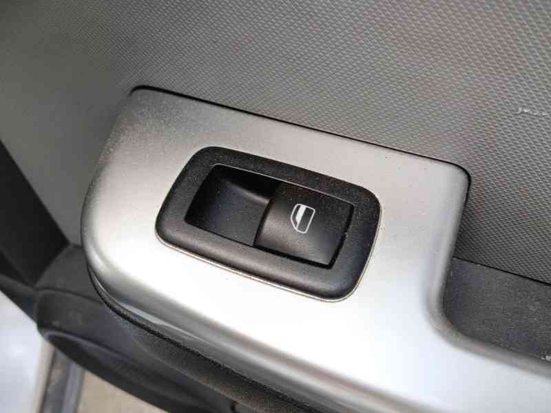 Recambio de mando elevalunas trasero derecho para dodge nitro 2.8 crd 4wd referencia OEM IAM   