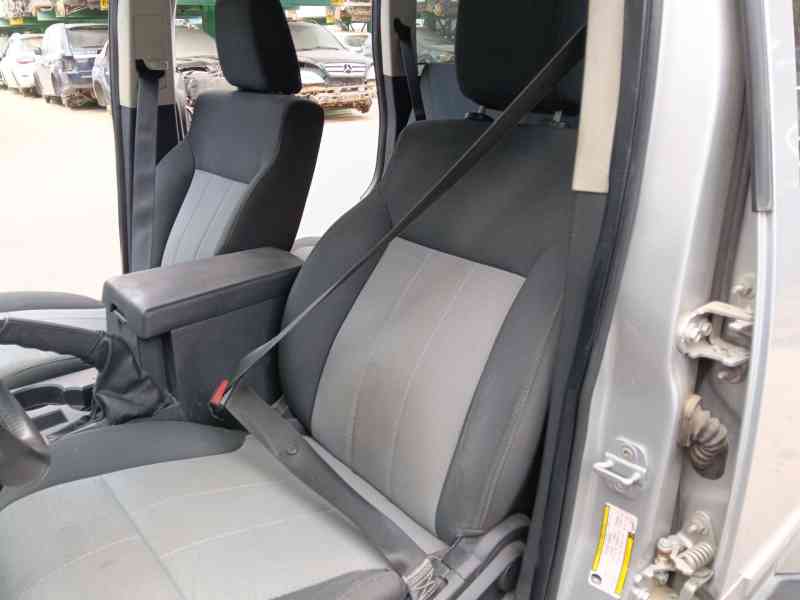 Recambio de cinturon seguridad delantero izquierdo para dodge nitro 2.8 crd 4wd referencia OEM IAM   