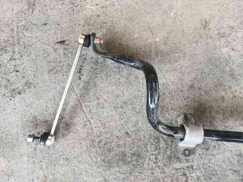 Recambio de barra estabilizadora delantera para renault clio v (b7_) 1.6 e-tech 145 (b7mu) referencia OEM IAM   