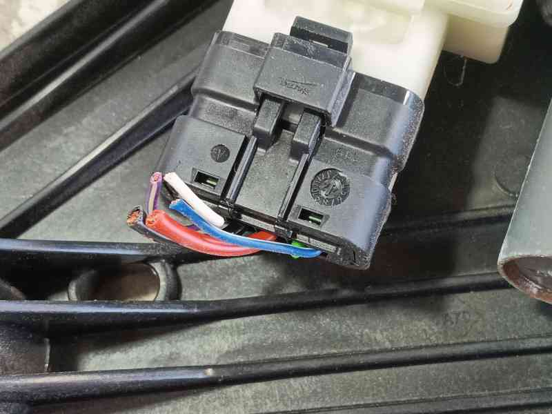 Recambio de elevalunas trasero derecho para renault clio v (b7_) 1.6 e-tech 145 (b7mu) referencia OEM IAM 0  