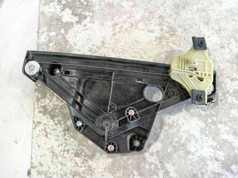 Recambio de elevalunas trasero derecho para renault clio v (b7_) 1.6 e-tech 145 (b7mu) referencia OEM IAM 0  