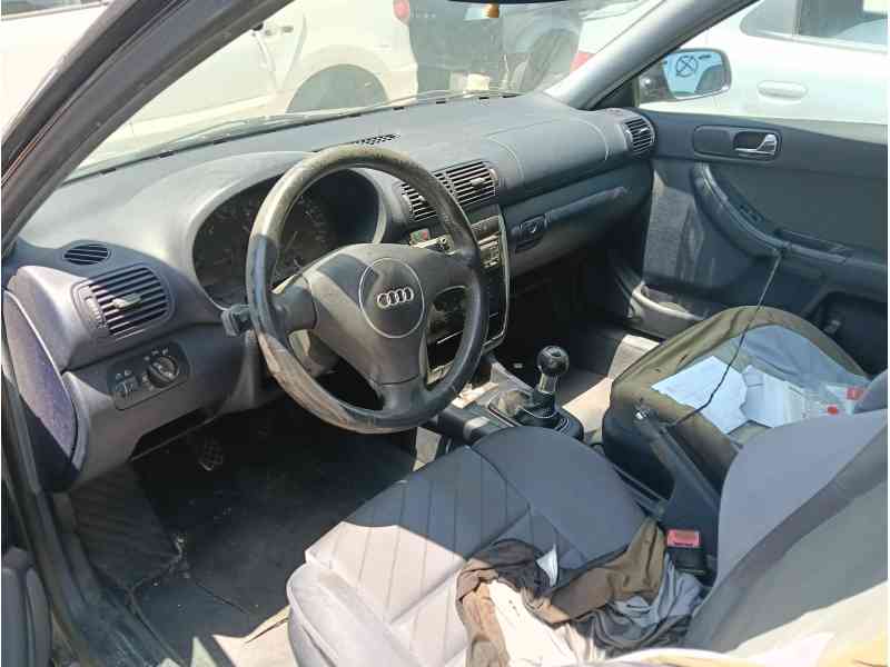 audi a3 (8l1) del año 2000