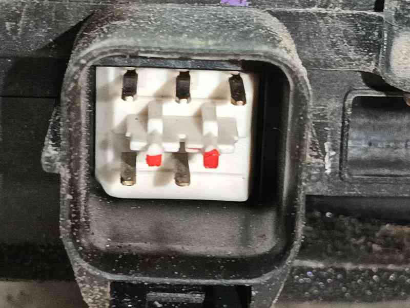 Recambio de cerradura puerta trasera derecha para kia sportage ii (je_, km_) 2.0 crdi referencia OEM IAM 814211F010  