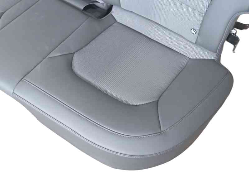 Recambio de asientos traseros para kia niro ii (sg2) 1.6 gdi plug-in hybrd referencia OEM IAM  89160AT100 