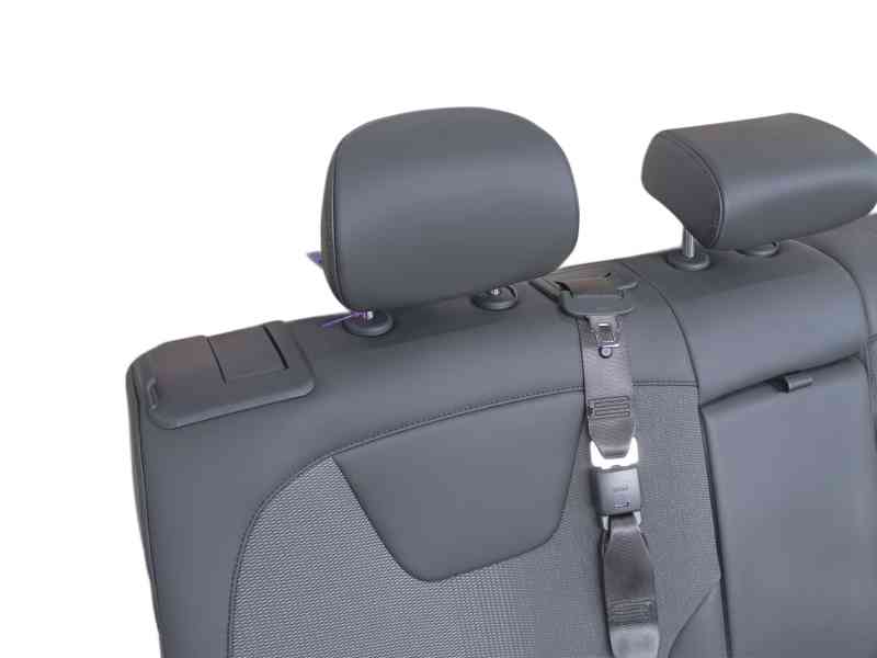 Recambio de asientos traseros para kia niro ii (sg2) 1.6 gdi plug-in hybrd referencia OEM IAM  89160AT100 