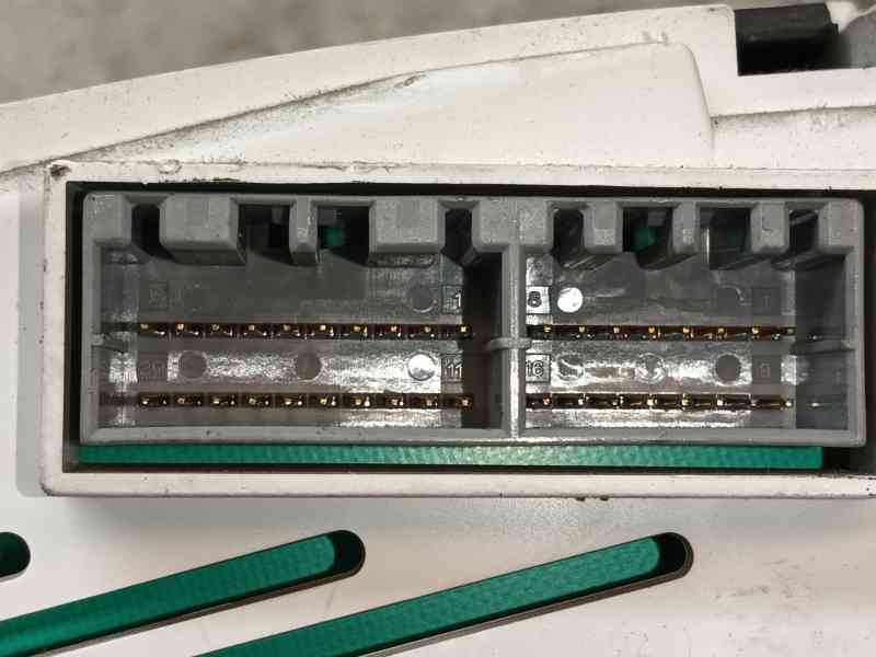 Recambio de cuadro instrumentos para kia sportage ii (je_, km_) 2.0 crdi referencia OEM IAM   